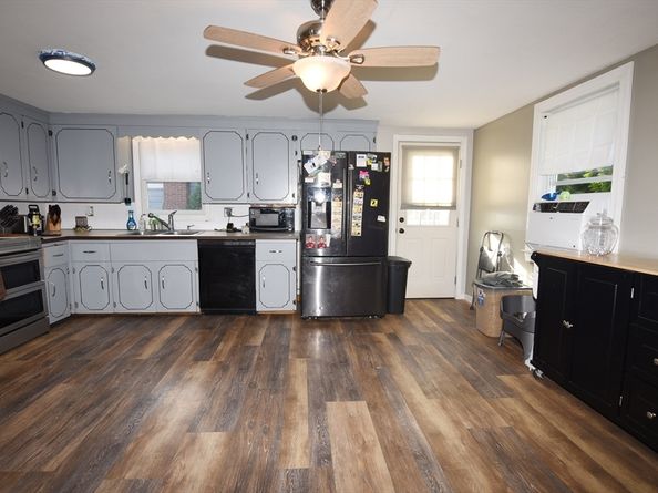 89 West St, Pembroke MA 02359