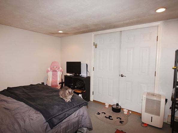 89 West St, Pembroke MA 02359