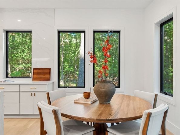 48 Sherburne Rd, Lexington MA 02421