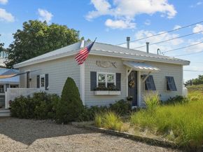 128 Old Point Rd, Newburyport MA 01950