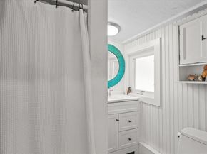 128 Old Point Rd, Newburyport MA 01950