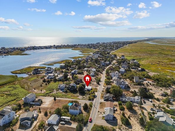 128 Old Point Rd, Newburyport MA 01950