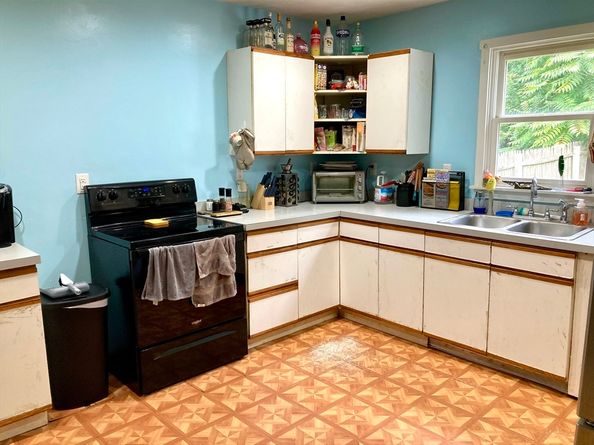 31 Carpenter St, Warren MA 01083