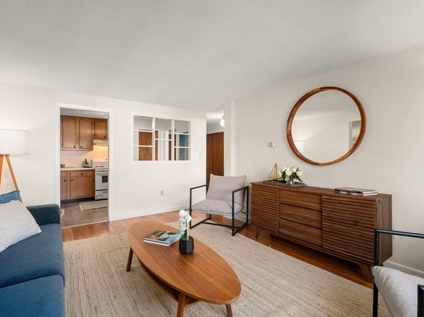215 Massachusetts Avenue 19 (34), Arlington MA 02474