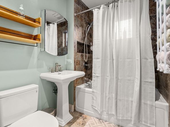 47 Connell St, Quincy MA 02169