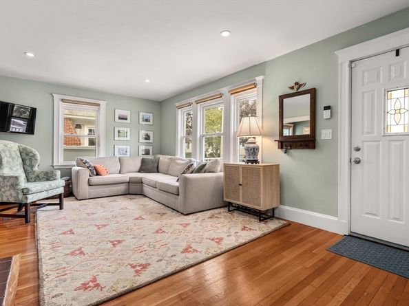 47 Connell St, Quincy MA 02169