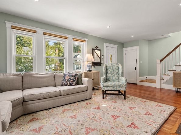 47 Connell St, Quincy MA 02169