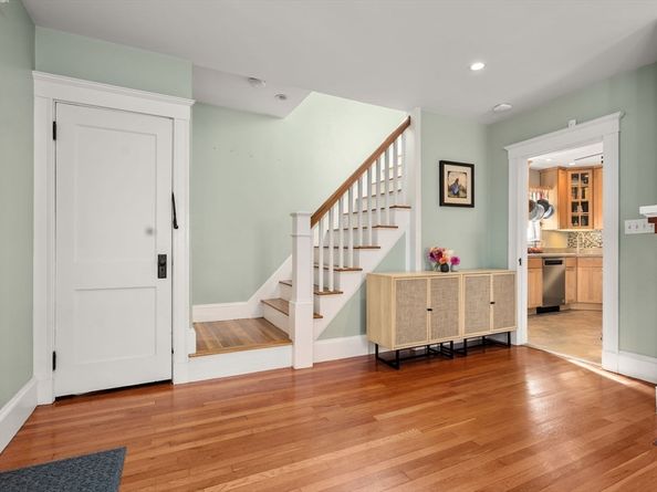 47 Connell St, Quincy MA 02169