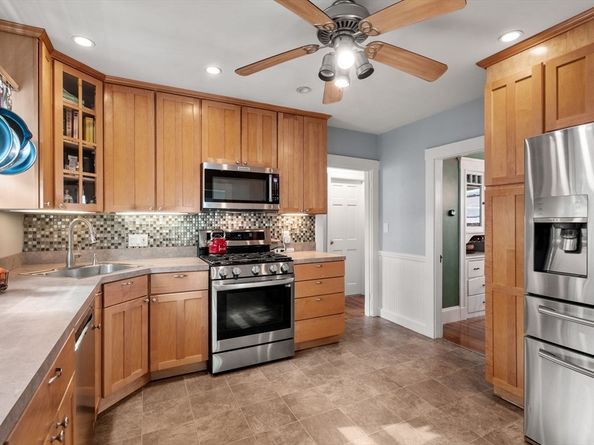 47 Connell St, Quincy MA 02169