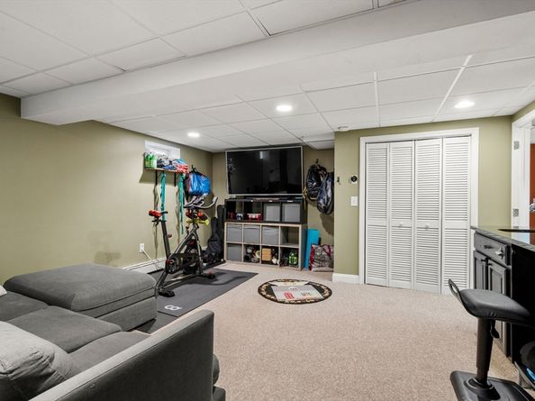 47 Connell St, Quincy MA 02169