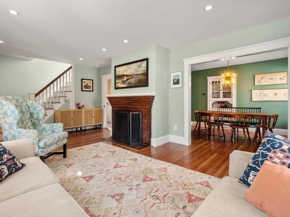 47 Connell St, Quincy MA 02169