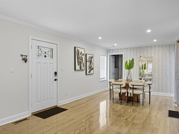 64 Bacheller St, Lynn MA 01904