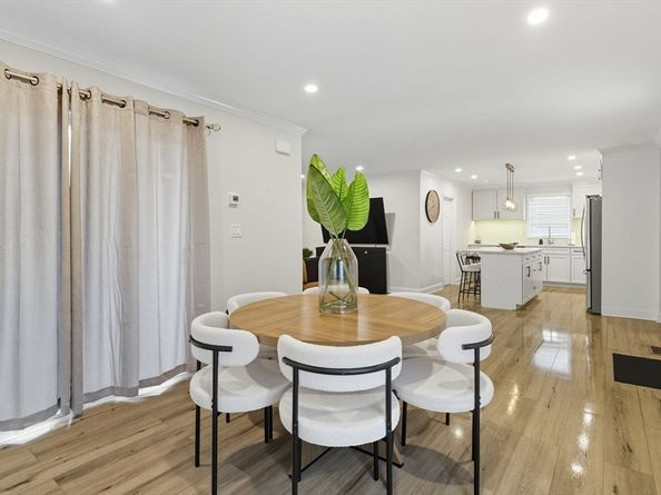 64 Bacheller St, Lynn MA 01904