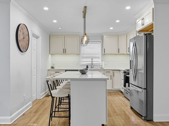 64 Bacheller St, Lynn MA 01904