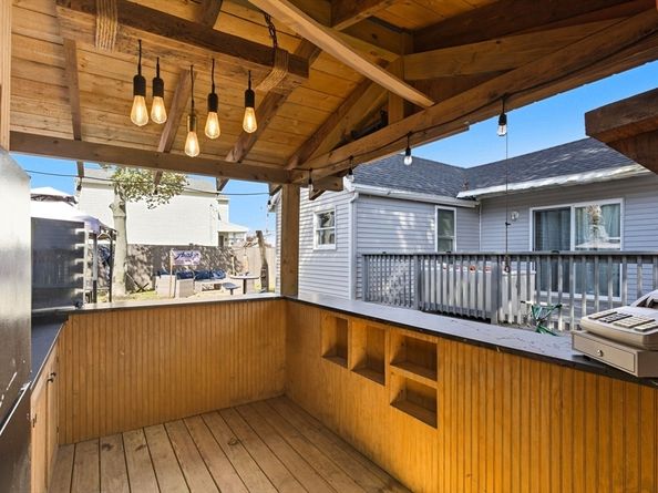 64 Bacheller St, Lynn MA 01904