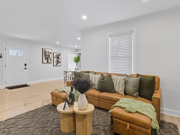 64 Bacheller St, Lynn MA 01904