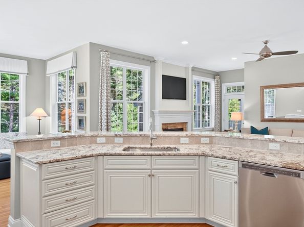 39 Woodsong, Plymouth MA 02360