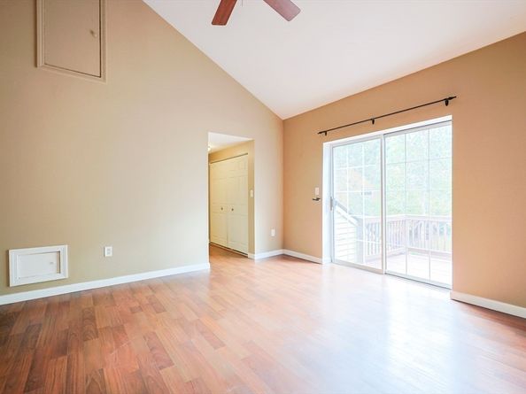 14 Country Club Ln C, Milford MA 01757
