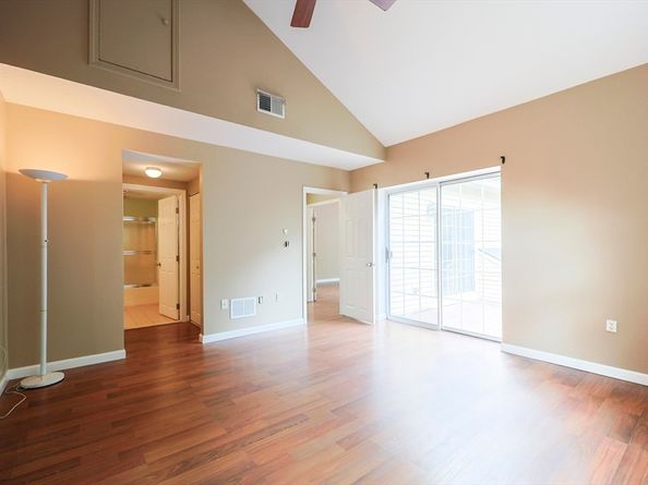 14 Country Club Ln C, Milford MA 01757