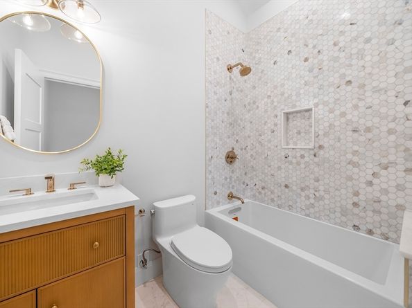 92 Hill St, Lexington MA 02421