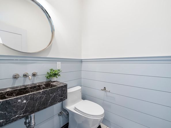 92 Hill St, Lexington MA 02421
