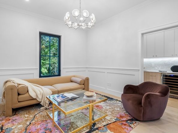 92 Hill St, Lexington MA 02421