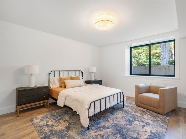 92 Hill St, Lexington MA 02421