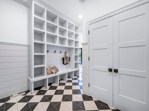 92 Hill St, Lexington MA 02421