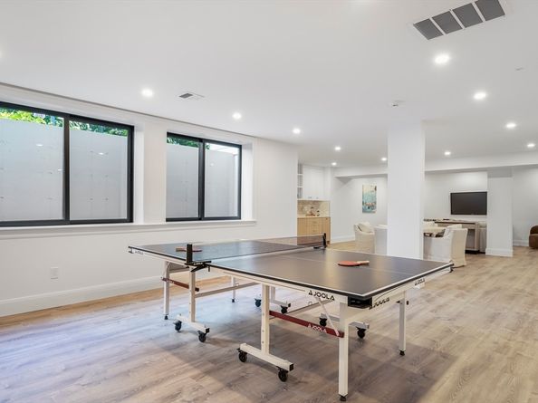 92 Hill St, Lexington MA 02421