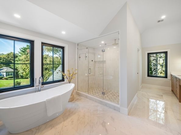 92 Hill St, Lexington MA 02421