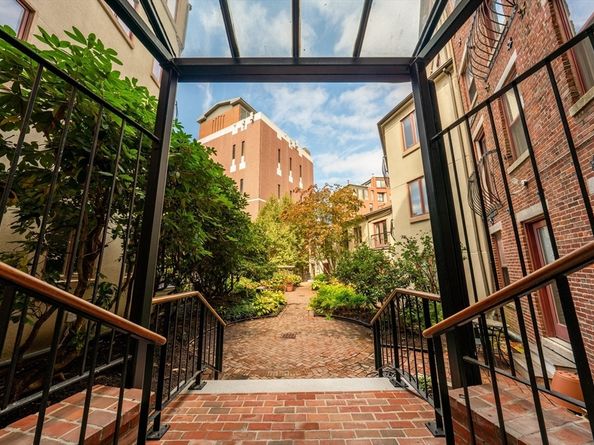 100 Fulton Street 2N, Boston MA 02109