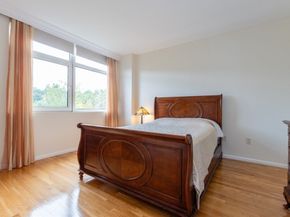 79 Florence St 402S, Newton MA 02467
