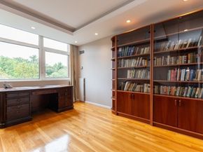 79 Florence St 402S, Newton MA 02467