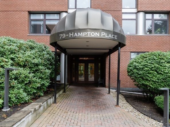 79 Florence St 402S, Newton MA 02467