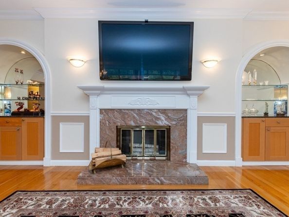 79 Florence St 402S, Newton MA 02467