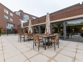 79 Florence St 402S, Newton MA 02467