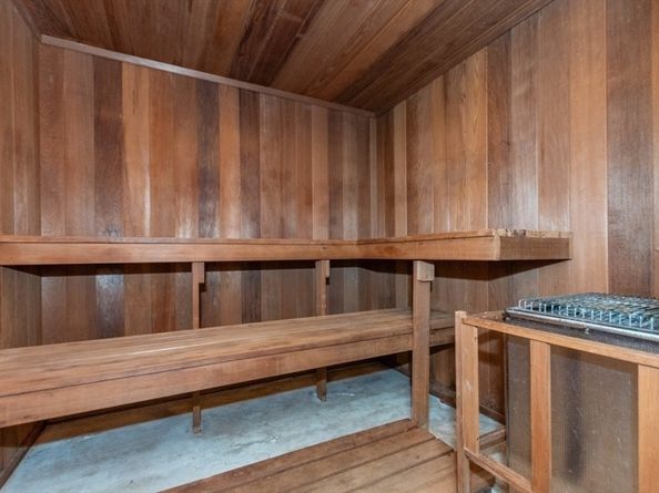 79 Florence St 402S, Newton MA 02467