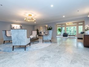 79 Florence St 402S, Newton MA 02467