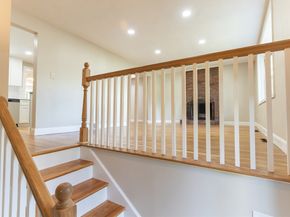 53 Hampden Dr, Norwood MA 02062
