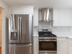 53 Hampden Dr, Norwood MA 02062