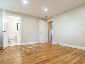 53 Hampden Dr, Norwood MA 02062