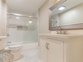 53 Hampden Dr, Norwood MA 02062