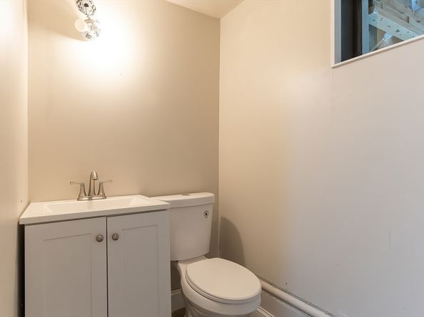53 Hampden Dr, Norwood MA 02062