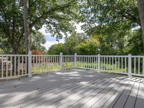 53 Hampden Dr, Norwood MA 02062
