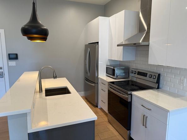 60 Cross St E 207, Somerville MA 02145