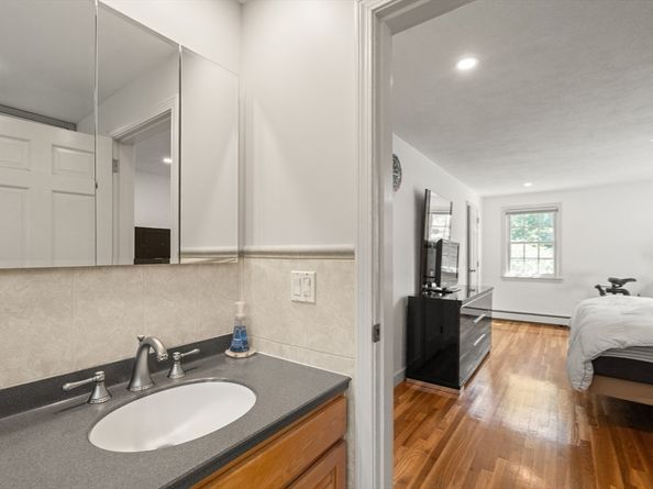 1 Pleasantview Terrace, Framingham MA 01701