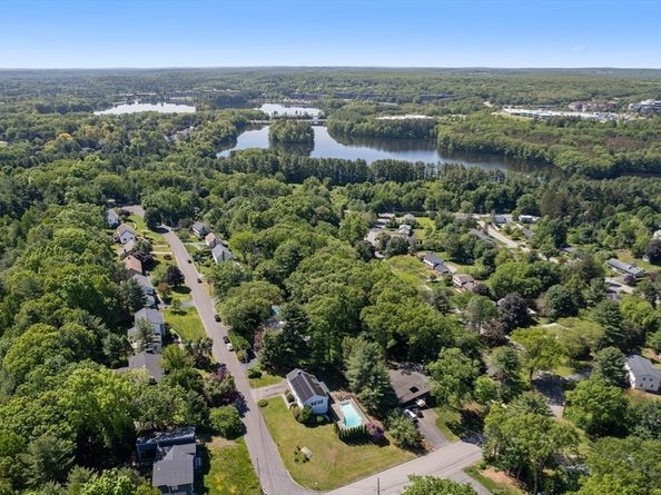 1 Pleasantview Terrace, Framingham MA 01701