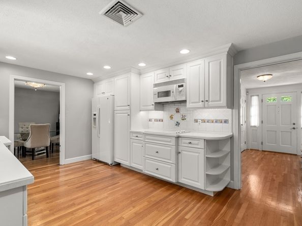 1 Pleasantview Terrace, Framingham MA 01701