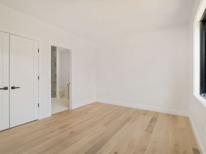 27 Cross St 27, Newton MA 02465