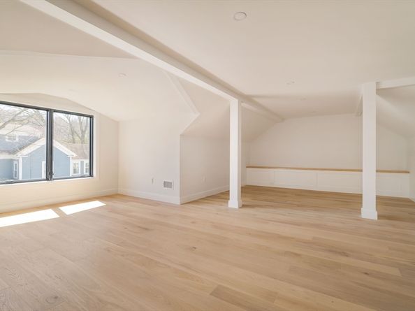 27 Cross St 27, Newton MA 02465